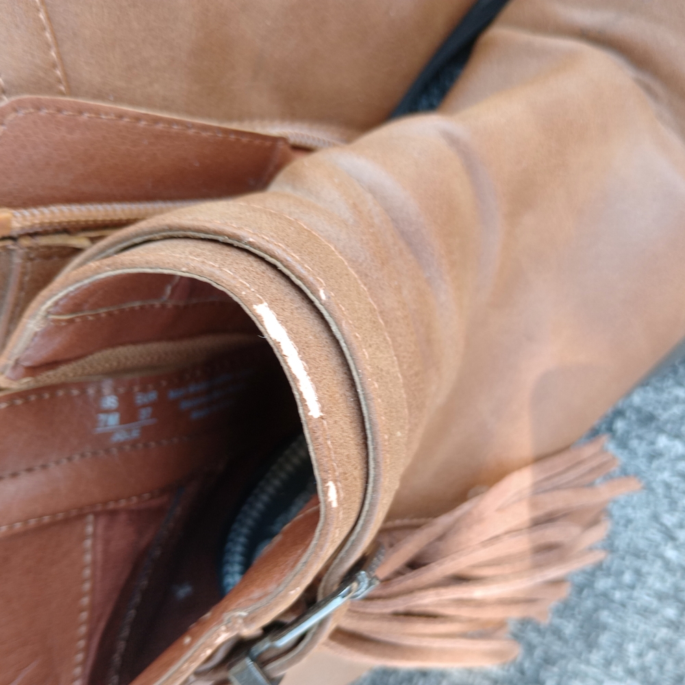 Brown Leather Ankle Boots with Tassels - Picture 4 of 13